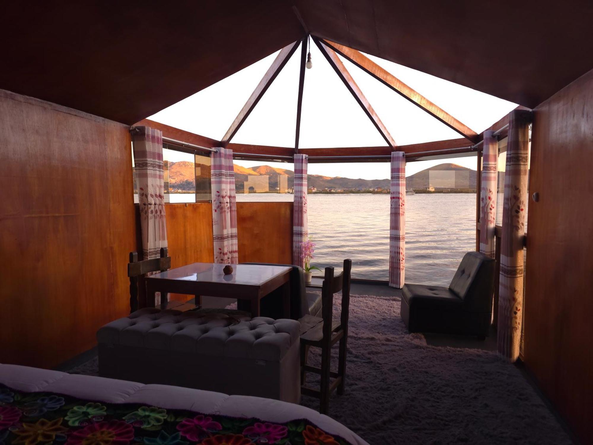 Titicaca Byhours Puno Pokoj fotografie